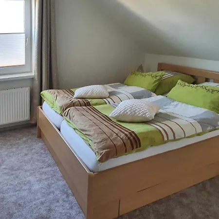 Reins Apartment *